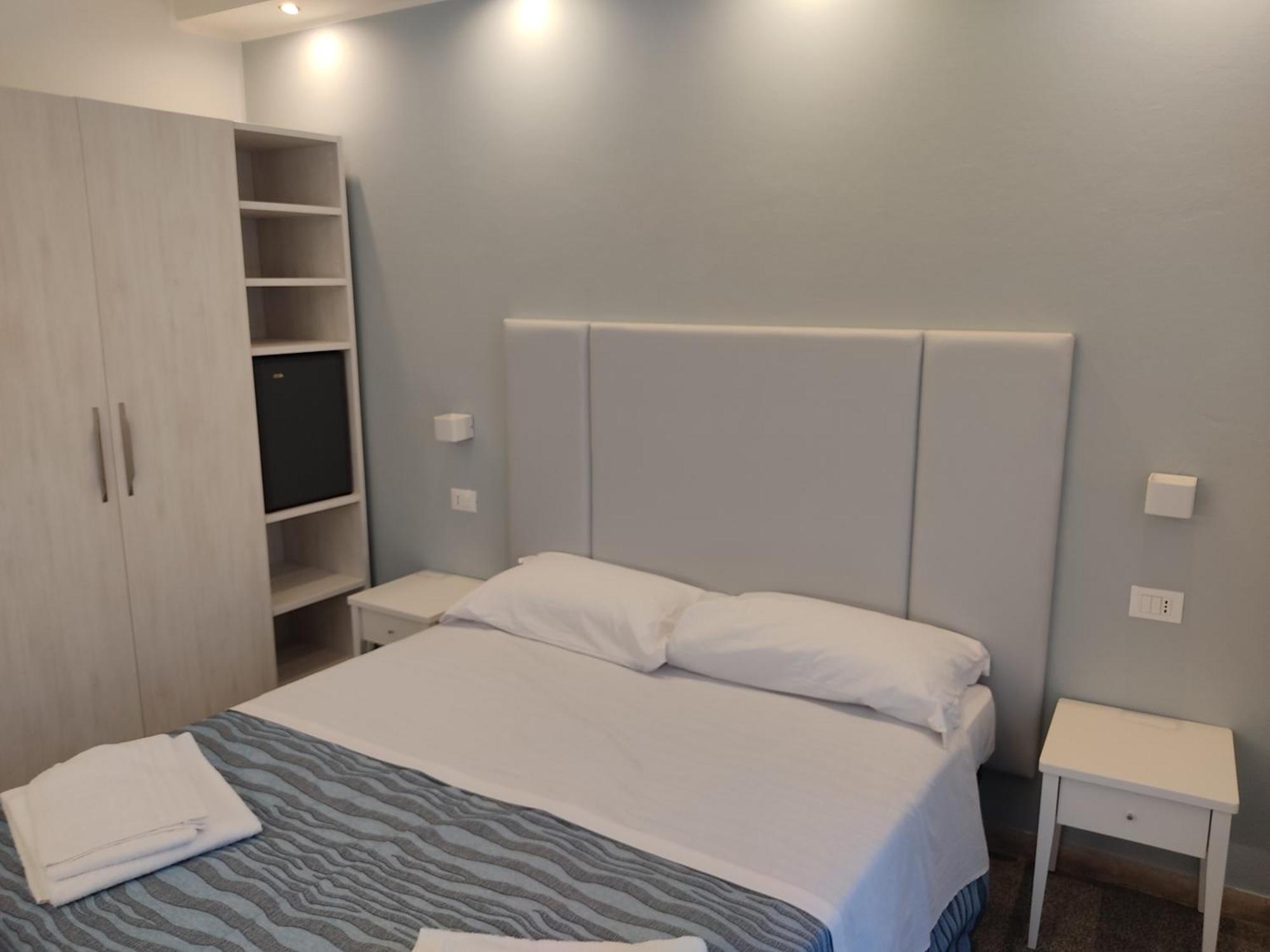 Hotel Caravel Park Rimini Exterior photo