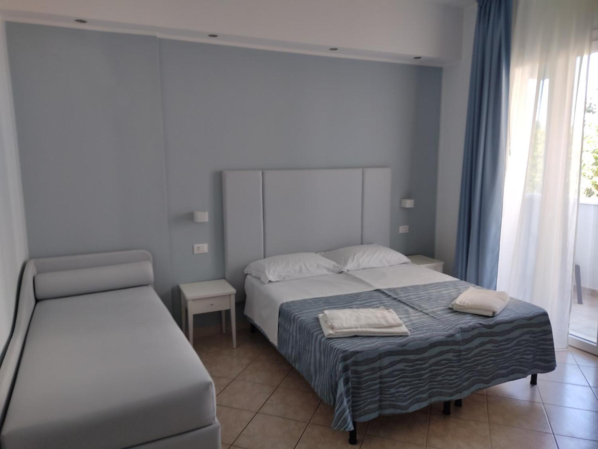 Hotel Caravel Park Rimini Exterior photo